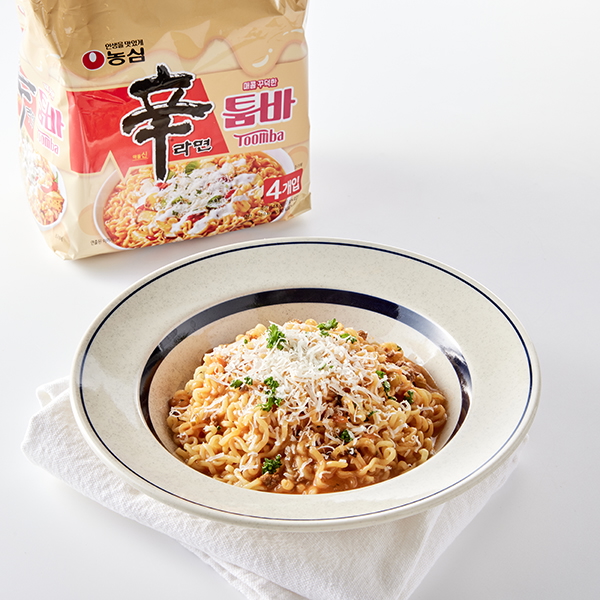 Koreański Błyskawiczny Makaron Instant Shin Ramyun Stir Fry Spicy Creamy Toomba 137g NONG SHIM